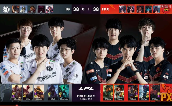 的团队聚餐 的团队聚餐